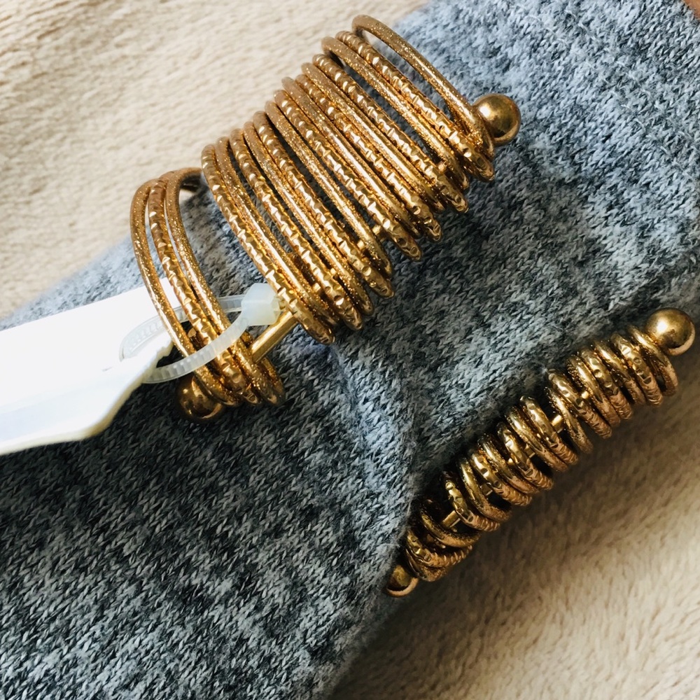 GOLD💛BRACELET - Picture 3 of 4